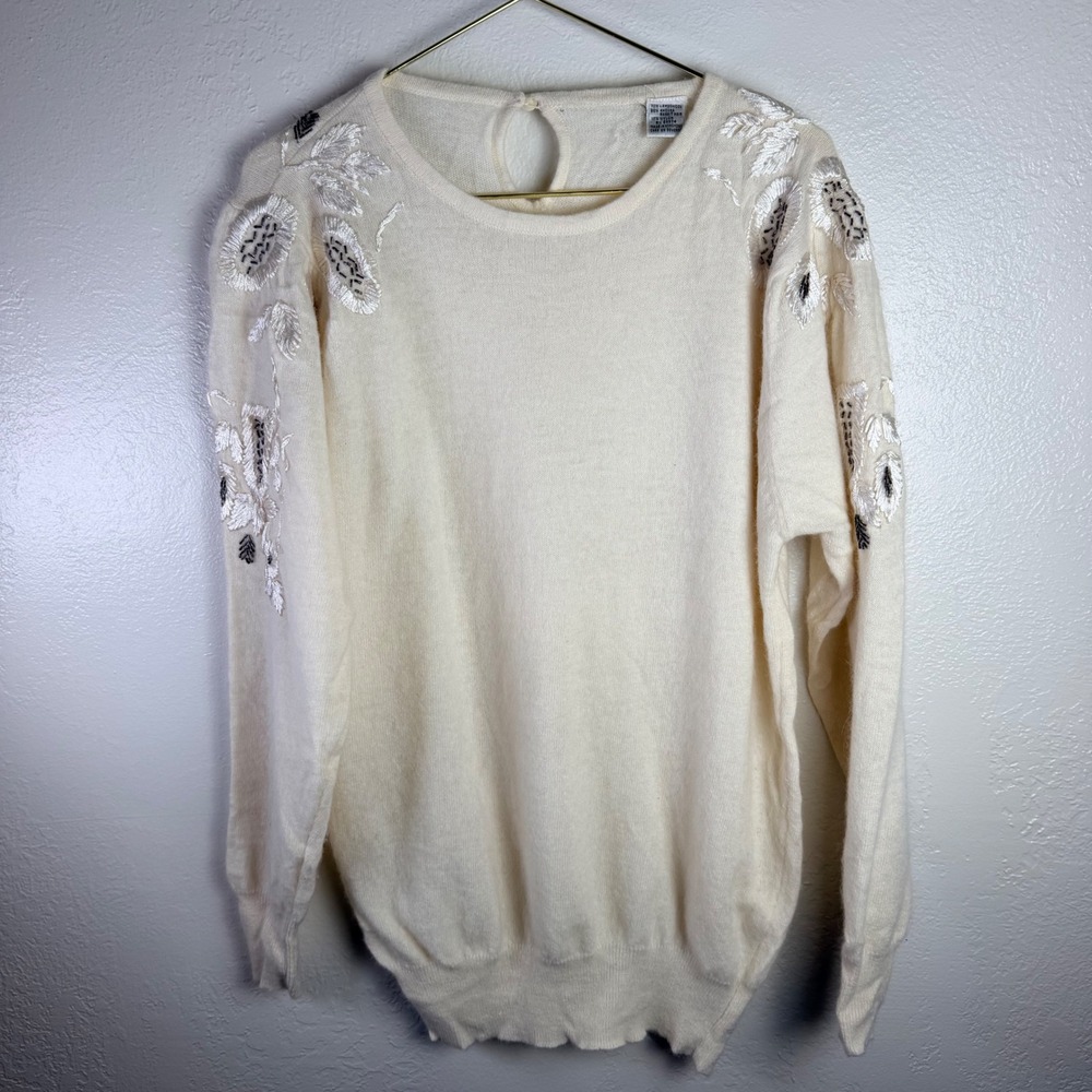 Vintage Womens M Cream Lambswool Angora Beaded Floral Embroidered Sweater